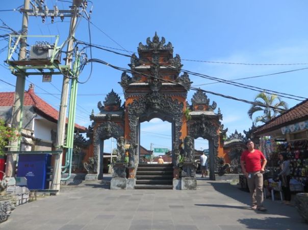 Entrance to Tanah Lot