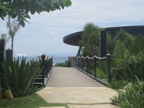 The bridge from the hotel to the beach club