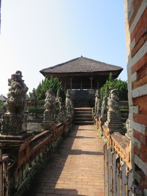 Kertagosa Temple
