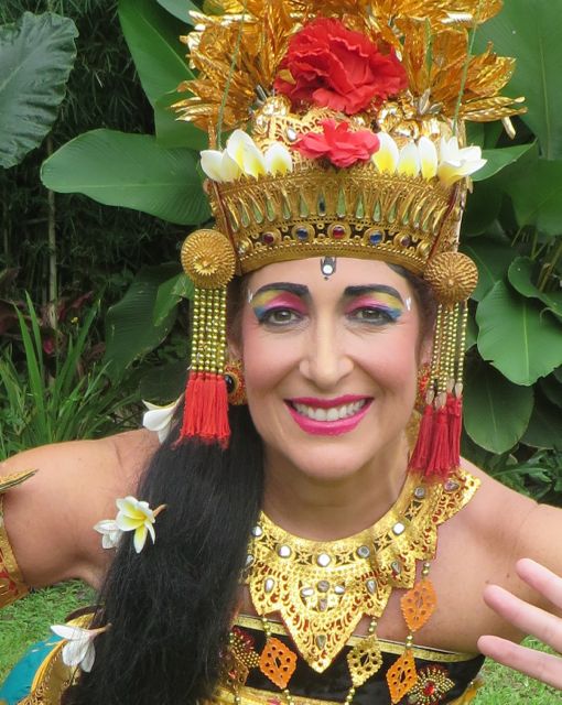 Meryl, Princess of Bali Kecak Dance!