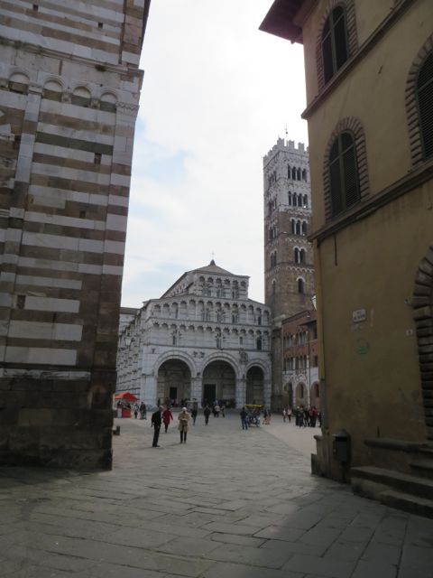 We came upon many churches and piazzas, all beautifully detailed.