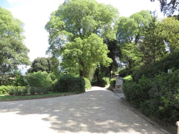 ok, back outside the Villa, more views...