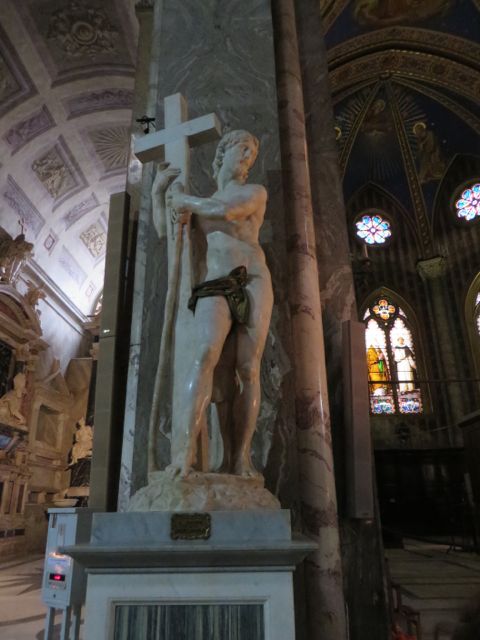 This is actually Michelangelo's statue of Jesus Christ. Yeah, Micky's work is all over Rome. Seems he was a busy guy back in the day. Lots of commissions.