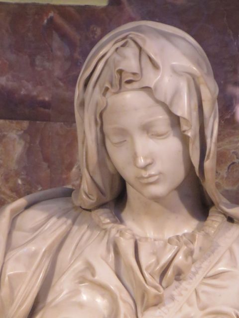 I don't know how this is carved from a block of stone. It's interesting to note that Mary is young and beautiful here, although Jesus was already 33 when he was crucified. But Michelangelo either wanted to convey the youthfulness of being chaste, or he was influenced by Dante's poem Paradiso pertaining to the Trinity, " Virgin mother, daughter of your son". Since Christ is one of the three figures of Trinity, she would be his daughter, but she also bore him.